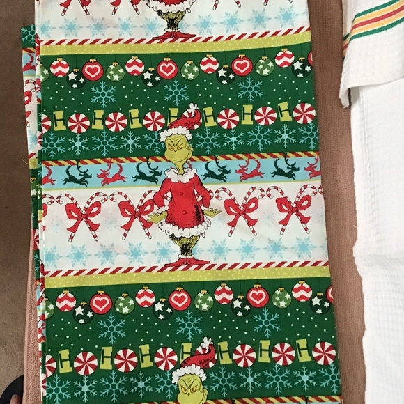 NWOT Fabric ; How the Grinch Stole Christmas - 45 inches wide cotton - 2 yards - Picture 4 of 4